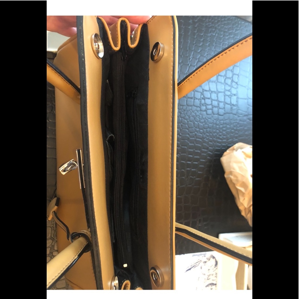 Large Handbag Designer Inspired Lock & Key - Picture 4 of 11